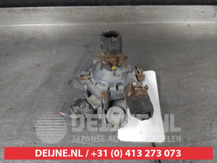 Begagnade Extra vattenpump Toyota Prius (ZVW3) 1.8 16V Pris på förfrågan erbjuds av V.Deijne Jap.Auto-onderdelen BV