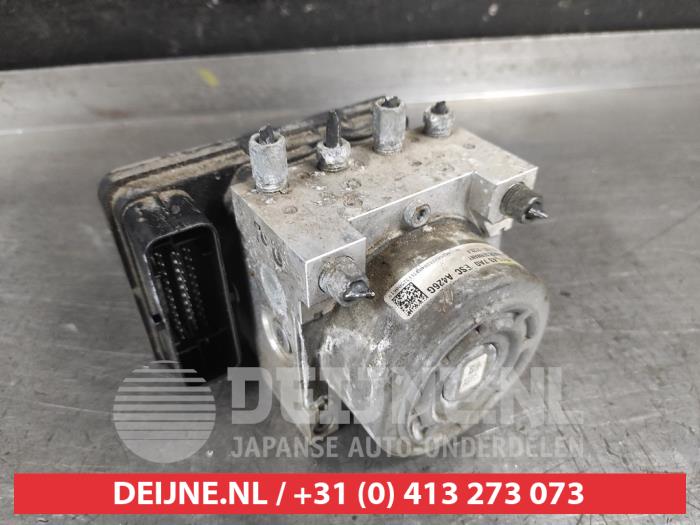 Begagnade ABS-pump Mazda CX-5 I (KE,GH) 2.0 SkyActiv-G 16V 4WD Pris på förfrågan erbjuds av V.Deijne Jap.Auto-onderdelen BV