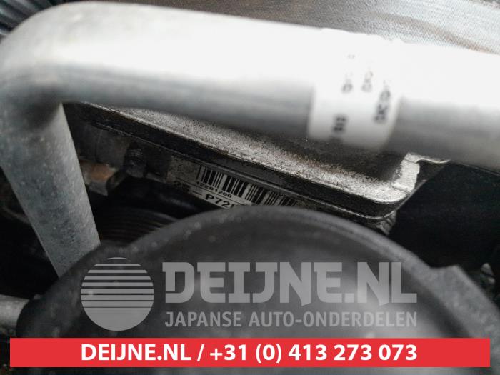 Motor van een Toyota Yaris II (P9) 1.3 16V VVT-i 2008