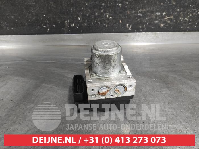 Usagé Bloc ABS Honda Jazz (GE6/GE8/GG/GP) 1.2 VTEC 16V Prix sur demande proposé par V.Deijne Jap.Auto-onderdelen BV