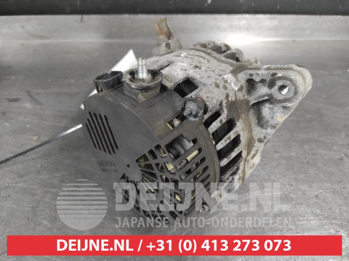 Dynamo van een Toyota Auris (E15) 1.6 Dual VVT-i 16V 2007