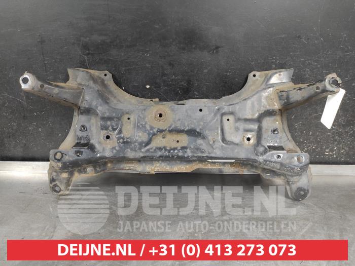 Used Subframe Toyota Yaris II (P9) 1.3 16V VVT-i Price on request offered by V.Deijne Jap.Auto-onderdelen BV