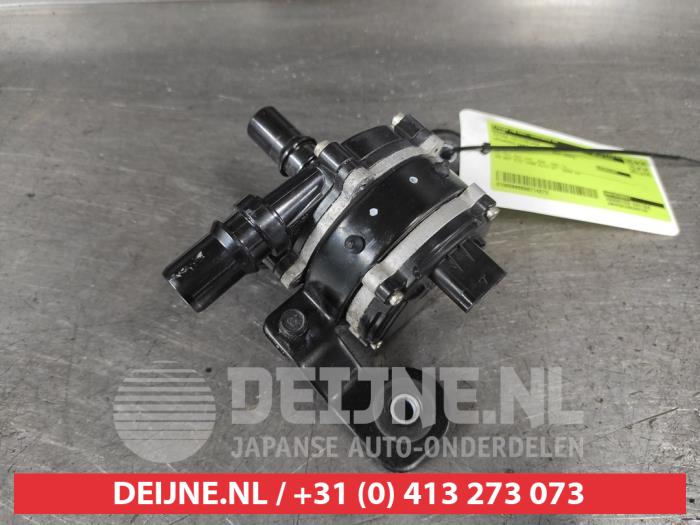 Begagnade Extra vattenpump Hyundai Santa Fe V (MX5) 1.6 T-GDI PHEV 4WD Pris på förfrågan erbjuds av V.Deijne Jap.Auto-onderdelen BV
