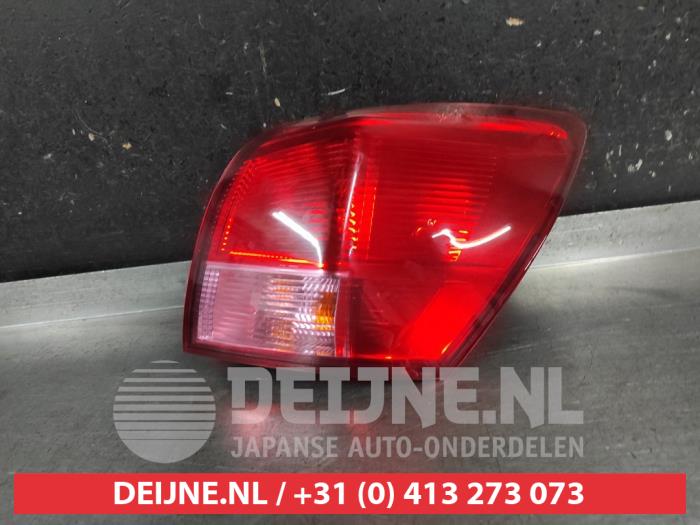 Begagnade Baklykta, höger Nissan Qashqai (J10) 1.6 16V Pris på förfrågan erbjuds av V.Deijne Jap.Auto-onderdelen BV