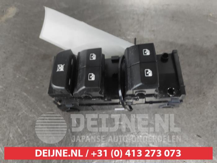 Usados Interruptor combinado de ventanillas Kia Xceed 1.0 T-GDi 12V Precio de solicitud ofrecido por V.Deijne Jap.Auto-onderdelen BV