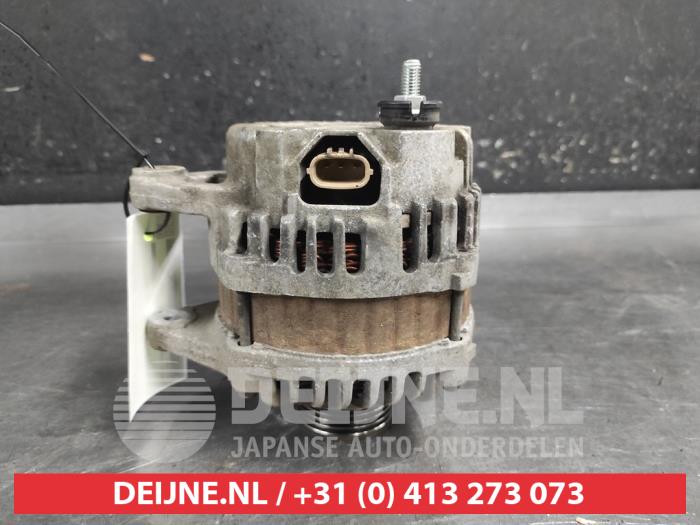 Dynamo från en Nissan Qashqai (J10) 1.6 16V 2007