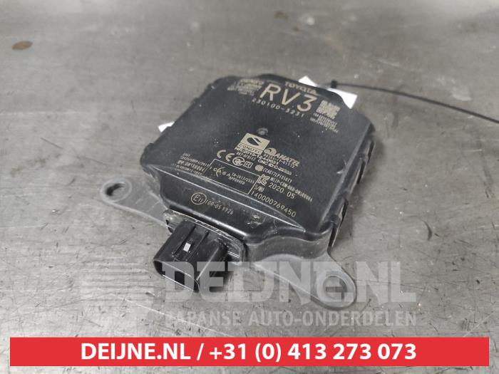 Begagnade Dödvinkelsensor Toyota RAV4 (A5) 2.5 Hybrid 16V Pris på förfrågan erbjuds av V.Deijne Jap.Auto-onderdelen BV
