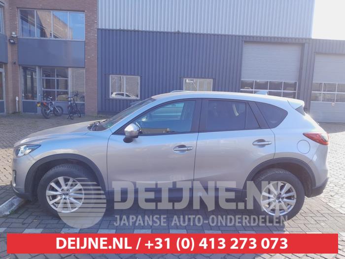 Usados Ventanilla triangular izquierda detrás Mazda CX-5 I (KE,GH) 2.2 SkyActiv-D 150 16V 2WD Precio de solicitud ofrecido por V.Deijne Jap.Auto-onderdelen BV