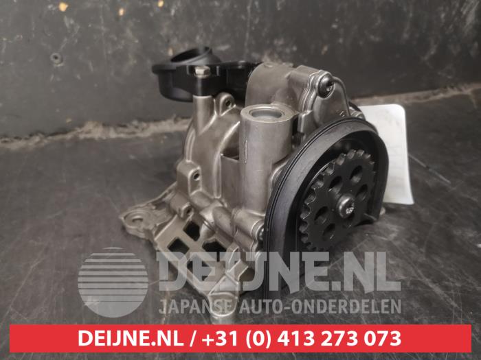 Używane Pompa oleju Toyota Auris (E18) 1.6 D-4D-F 16V Cena na żądanie oferowane przez V.Deijne Jap.Auto-onderdelen BV