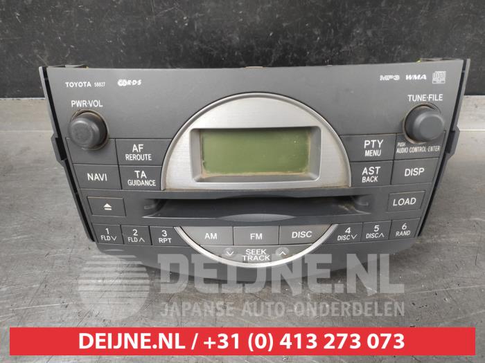 Używane Radio Toyota RAV4 (A3) 2.0 16V VVT-i 4x4 Cena na żądanie oferowane przez V.Deijne Jap.Auto-onderdelen BV