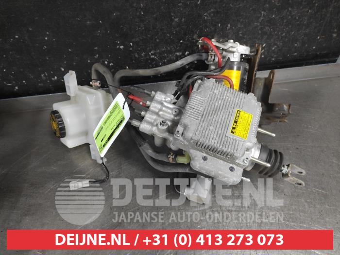 Usagé Servo frein Toyota Prius (ZVW3) 1.8 16V Prix € 363,00 Prix TTC proposé par V.Deijne Jap.Auto-onderdelen BV