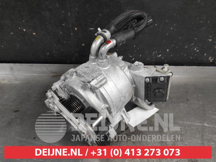 Begagnade Dynamo Hyundai Kona (OS) 1.6 GDi HEV 16V Pris på förfrågan erbjuds av V.Deijne Jap.Auto-onderdelen BV