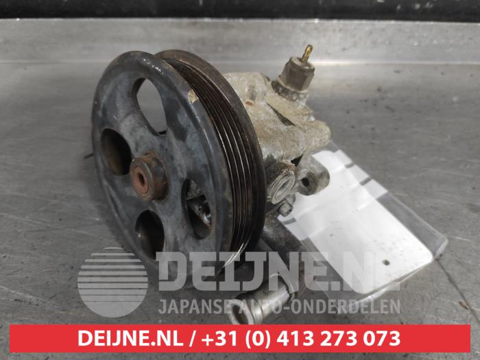 Usagé Pompe de direction Suzuki Grand Vitara II (JT) 2.0 16V Prix € 50,00 Règlement à la marge proposé par V.Deijne Jap.Auto-onderdelen BV