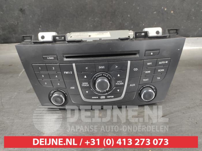 Używane Radio Mazda 5 (CWA9) 2.0i 16V Cena na żądanie oferowane przez V.Deijne Jap.Auto-onderdelen BV