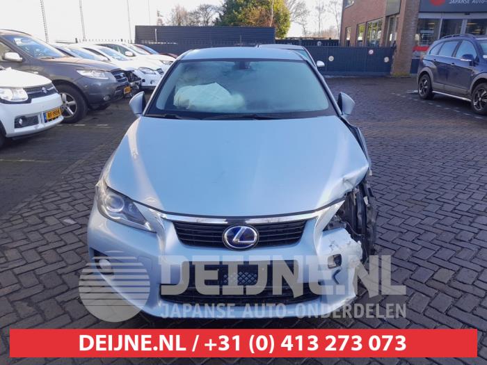 Używane Grill Lexus CT 200h 1.8 16V Cena € 75,00 Procedura marży oferowane przez V.Deijne Jap.Auto-onderdelen BV