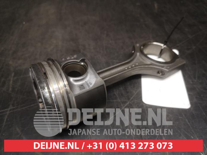 Usagé Bielle Toyota Auris (E18) 1.6 D-4D-F 16V Prix sur demande proposé par V.Deijne Jap.Auto-onderdelen BV