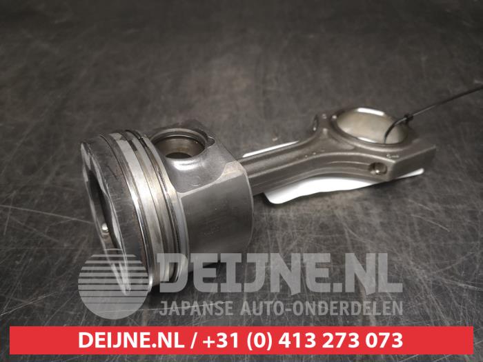 Usagé Bielle Toyota Auris (E18) 1.6 D-4D-F 16V Prix sur demande proposé par V.Deijne Jap.Auto-onderdelen BV