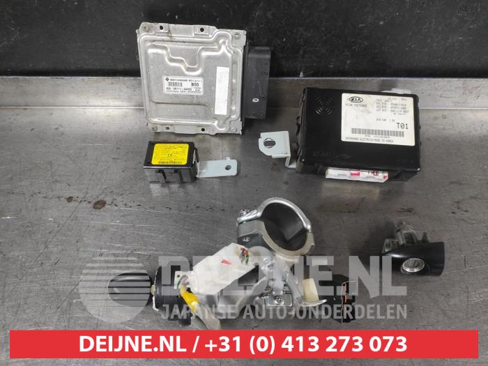Engine management computer from a Kia Picanto (TA) 1.0 12V 2012
