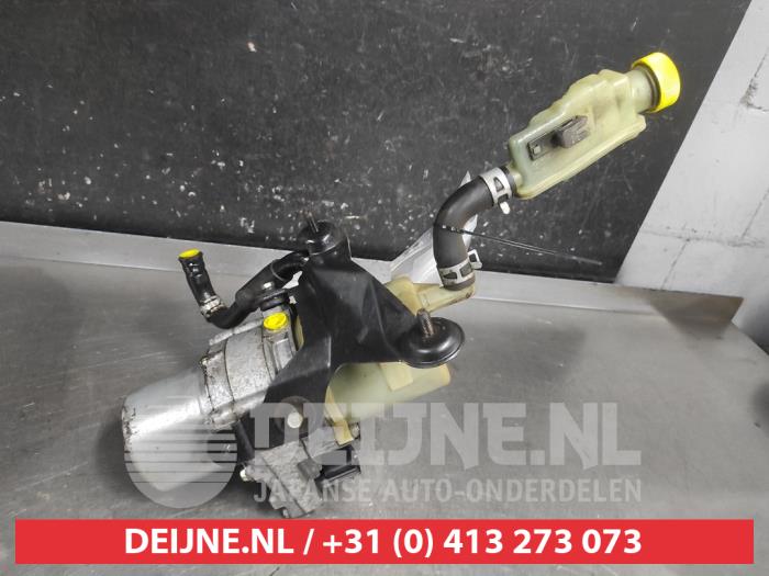 Usagé Pompe de direction Mazda 5 (CWA9) 2.0i 16V Prix sur demande proposé par V.Deijne Jap.Auto-onderdelen BV