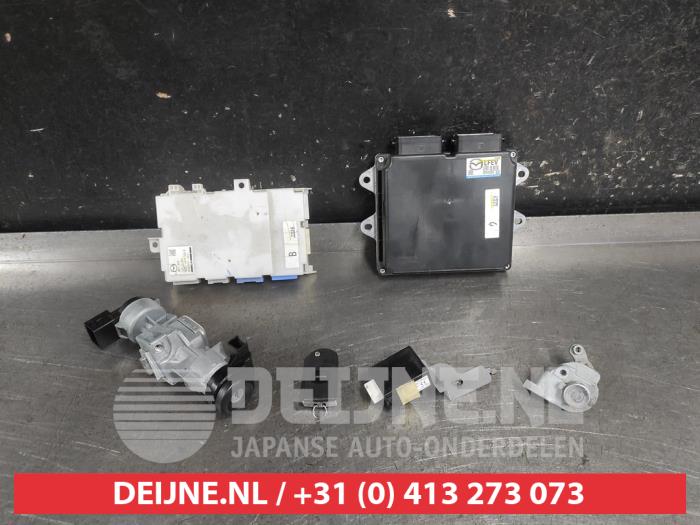 Used Engine management computer Mazda 5 (CWA9) 2.0i 16V Price on request offered by V.Deijne Jap.Auto-onderdelen BV