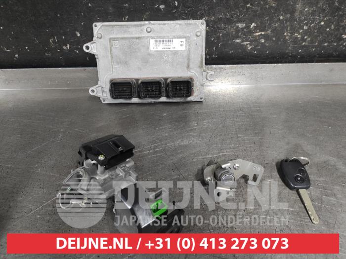 Used Engine management computer Honda Jazz (GE6/GE8/GG/GP) 1.4 VTEC 16V Price on request offered by V.Deijne Jap.Auto-onderdelen BV