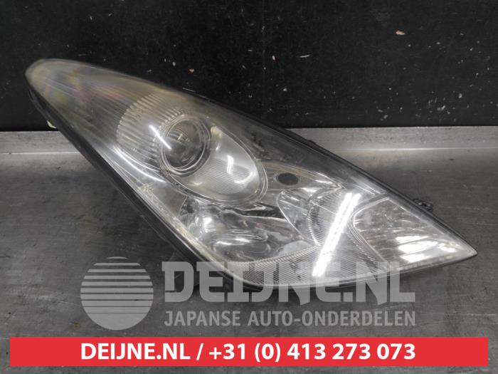 Używane Reflektor prawy Toyota Celica (ZZT230/231) 1.8i 16V Cena na żądanie oferowane przez V.Deijne Jap.Auto-onderdelen BV
