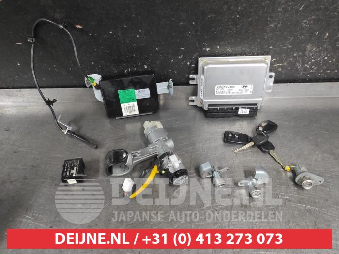 Engine management computer Hyundai Tucson (JM), 2004 / 2010 2.0 16V CVVT 4x2, SUV, Petrol, 1.975cc, 104kW (141pk), FWD, G4GC, 2004-08 / 2010-12, JMAD (Used)