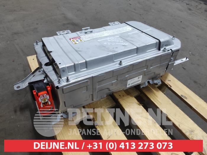 Batteries (Hybrid) with part number G951052032 stock
