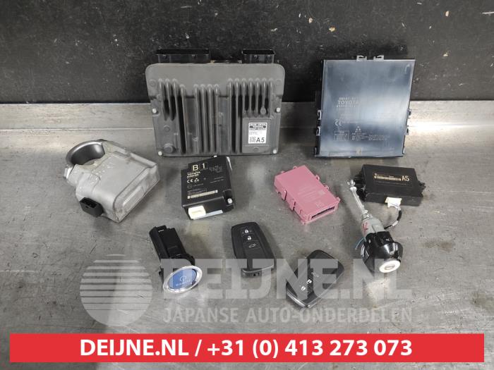 Used Engine management computer Toyota RAV4 (A5) 2.5 Hybrid 16V AWD Price € 175,00 Margin scheme offered by V.Deijne Jap.Auto-onderdelen BV