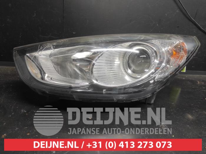 Używane Reflektor lewy Hyundai iX35 (LM) 1.6 GDI 16V Cena na żądanie oferowane przez V.Deijne Jap.Auto-onderdelen BV
