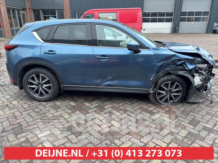 Usados Ventanilla triangular derecha detrás Mazda CX-5 II (KF) 2.2 SkyActiv-D 150 16V 2WD Precio de solicitud ofrecido por V.Deijne Jap.Auto-onderdelen BV
