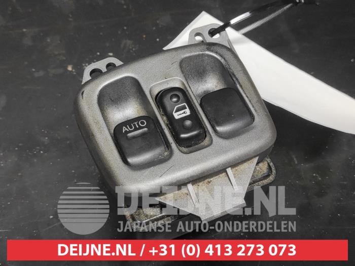 Używane Przelacznik combi okienny Toyota Celica (ZZT230/231) 1.8i 16V Cena na żądanie oferowane przez V.Deijne Jap.Auto-onderdelen BV