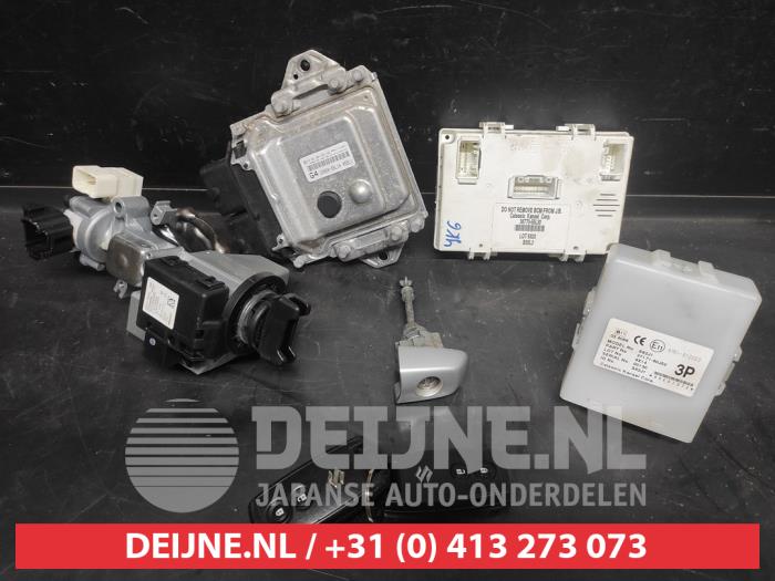 Used Engine management computer Suzuki SX4 (EY/GY) 1.6 16V 4x2 Price on request offered by V.Deijne Jap.Auto-onderdelen BV