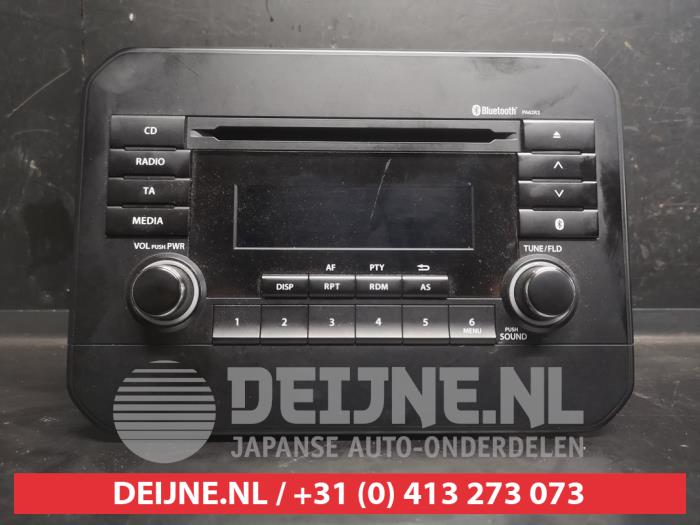 Używane Radio Suzuki Ignis (MF) 1.2 Dual Jet 16V Cena na żądanie oferowane przez V.Deijne Jap.Auto-onderdelen BV