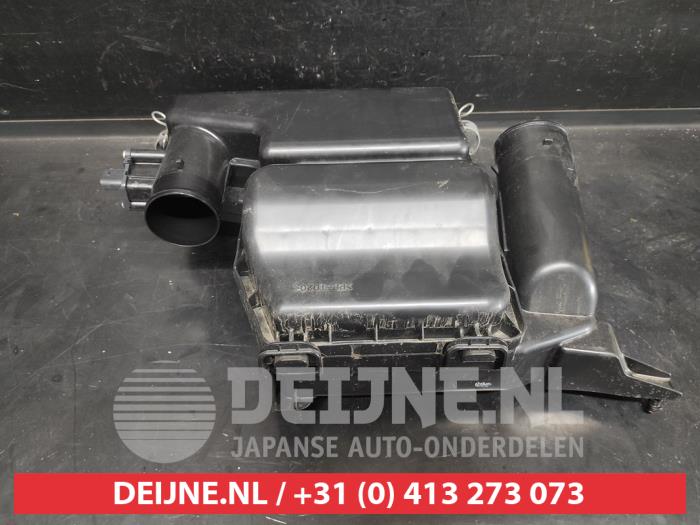 Begagnade Luftfilterhus Suzuki Swift (ZC/ZD) Pris på förfrågan erbjuds av V.Deijne Jap.Auto-onderdelen BV