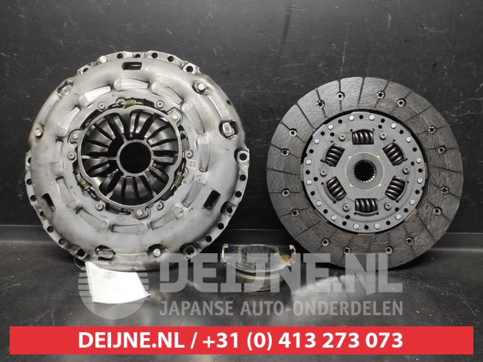 Used Clutch kit (complete) Mazda CX-30 (DM) 2.0 e-SkyActiv-G 122 16V Price on request offered by V.Deijne Jap.Auto-onderdelen BV