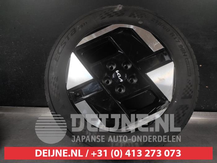 Używane Obrecz + Opona Kia EV3 (SV1) 58.3/81.4 kWh Cena € 125,00 Procedura marży oferowane przez V.Deijne Jap.Auto-onderdelen BV