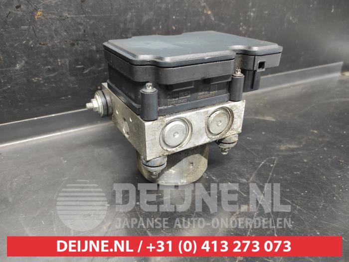Begagnade ABS-pump Subaru BRZ (ZC6) 2.0 16V Pris på förfrågan erbjuds av V.Deijne Jap.Auto-onderdelen BV