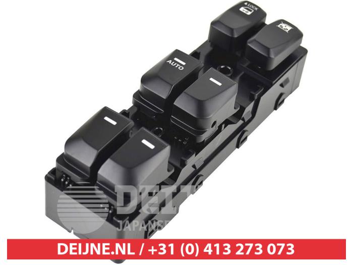 Nuevos Interruptor combinado de ventanillas Hyundai IX35 Precio € 60,50 IVA incluido ofrecido por V.Deijne Jap.Auto-onderdelen BV