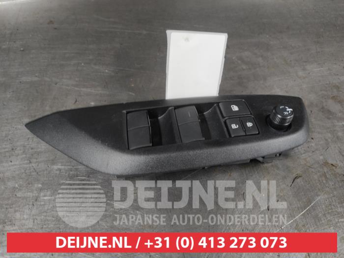 Usados Interruptor combinado de ventanillas Mazda 2 Hybrid 1.5 12V Precio de solicitud ofrecido por V.Deijne Jap.Auto-onderdelen BV