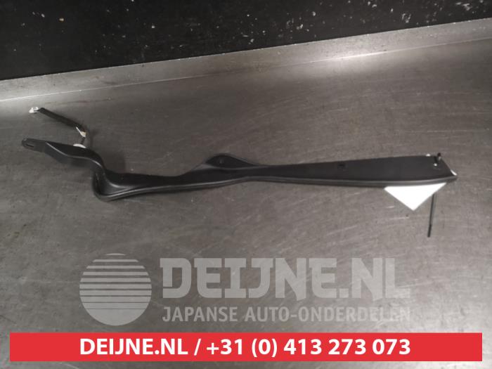 Begagnade Object sensor Mazda CX-30 (DM) 2.0 e-SkyActiv-X 181 M Hybrid 16V 4WD Pris på förfrågan erbjuds av V.Deijne Jap.Auto-onderdelen BV