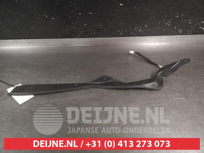Begagnade Object sensor Mazda CX-30 (DM) 2.0 e-SkyActiv-X 181 M Hybrid 16V 4WD Pris på förfrågan erbjuds av V.Deijne Jap.Auto-onderdelen BV