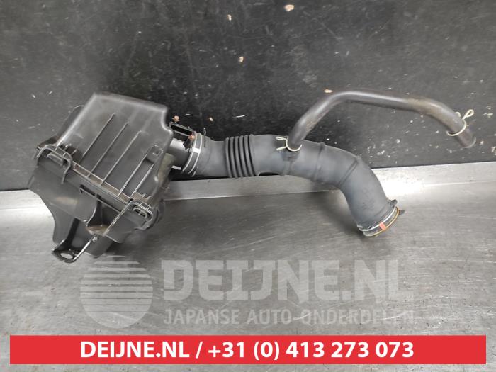Gebrauchte Luftfiltergehäuse Mazda 2 Hybrid 1.5 12V Preis auf Anfrage angeboten von V.Deijne Jap.Auto-onderdelen BV