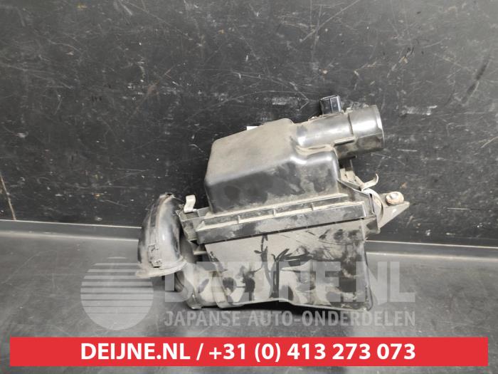 Begagnade Luftfilterhus Toyota Yaris III (P13) 1.5 16V Hybrid Pris € 75,00 Marginaltabell erbjuds av V.Deijne Jap.Auto-onderdelen BV