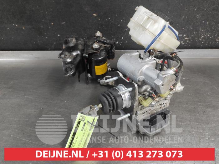 Usagé Servo frein Lexus CT 200h 1.8 16V Prix sur demande proposé par V.Deijne Jap.Auto-onderdelen BV