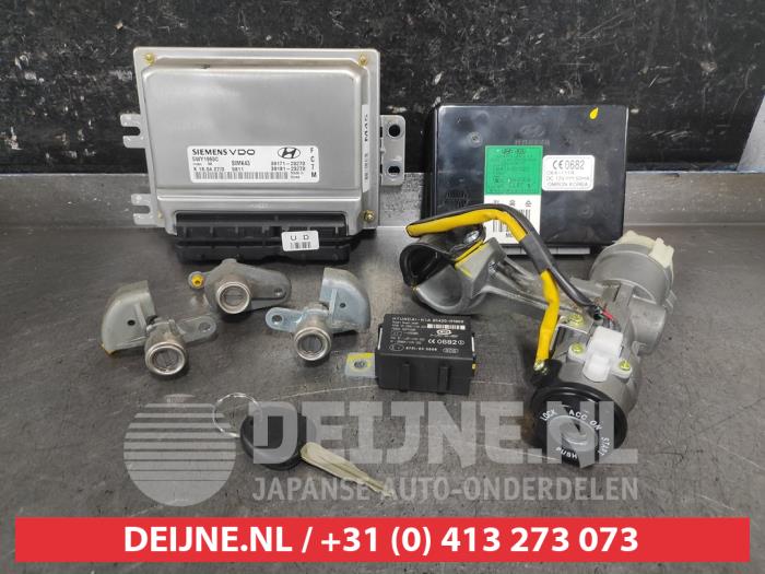 Engine management computer Hyundai Tucson (JM), 2004 / 2010 2.0 16V CVVT 4x2, SUV, Petrol, 1.975cc, 104kW (141pk), FWD, G4GC, 2004-08 / 2010-12, JMAD (Used)