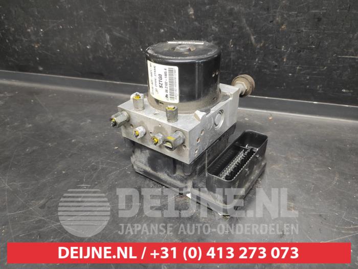 Usagé Bloc ABS Honda CR-Z (ZF1) 1.5 Hybrid 16V Prix sur demande proposé par V.Deijne Jap.Auto-onderdelen BV