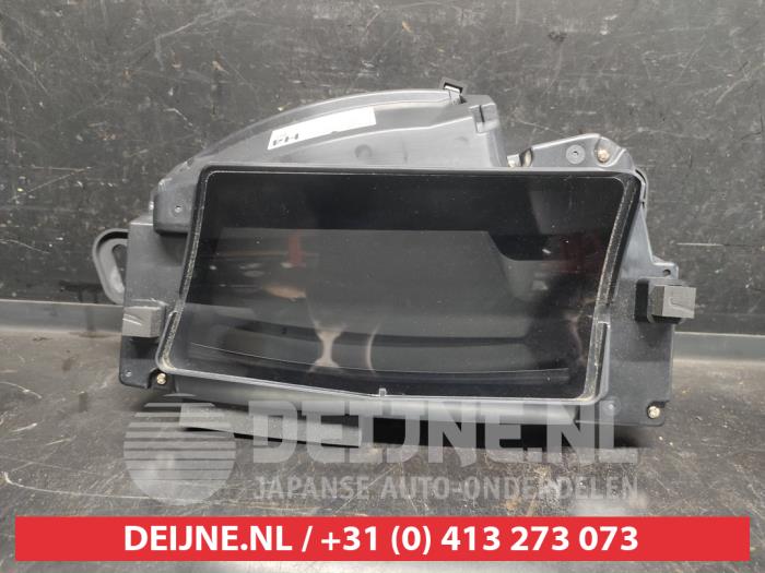 Gebrauchte Frontscheibenanzeige Toyota Yaris IV (P21/PA1/PH1) 1.5 12V Hybrid 115 Preis auf Anfrage angeboten von V.Deijne Jap.Auto-onderdelen BV