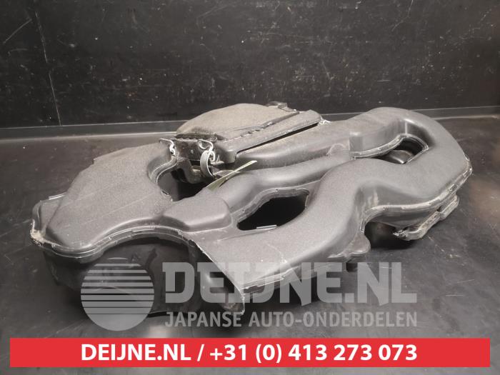 Gebrauchte Luftfiltergehäuse Toyota Aygo X 1.0 12V VVT-i Preis auf Anfrage angeboten von V.Deijne Jap.Auto-onderdelen BV