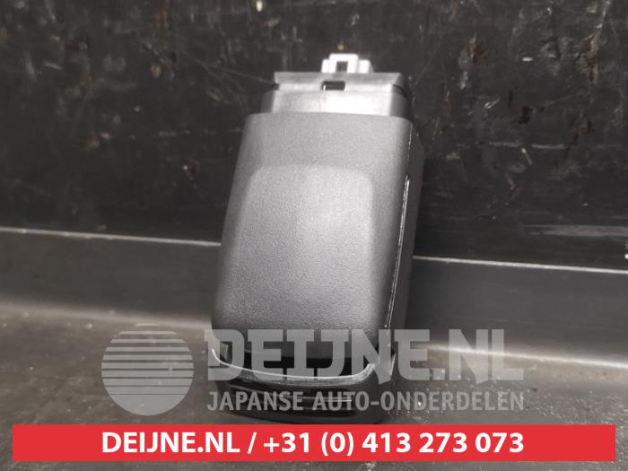 Begagnade Regnsensor Toyota Aygo X 1.0 12V VVT-i Pris på förfrågan erbjuds av V.Deijne Jap.Auto-onderdelen BV